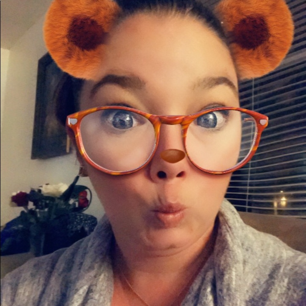 Meet your Posher, Lisa